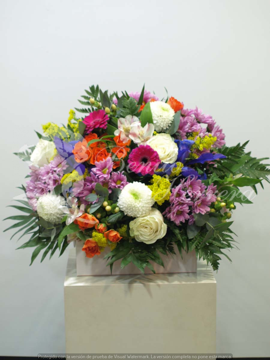 Bouquet variado con rosas ramificadas 3 Bouquet variado con rosas ramificadas 3