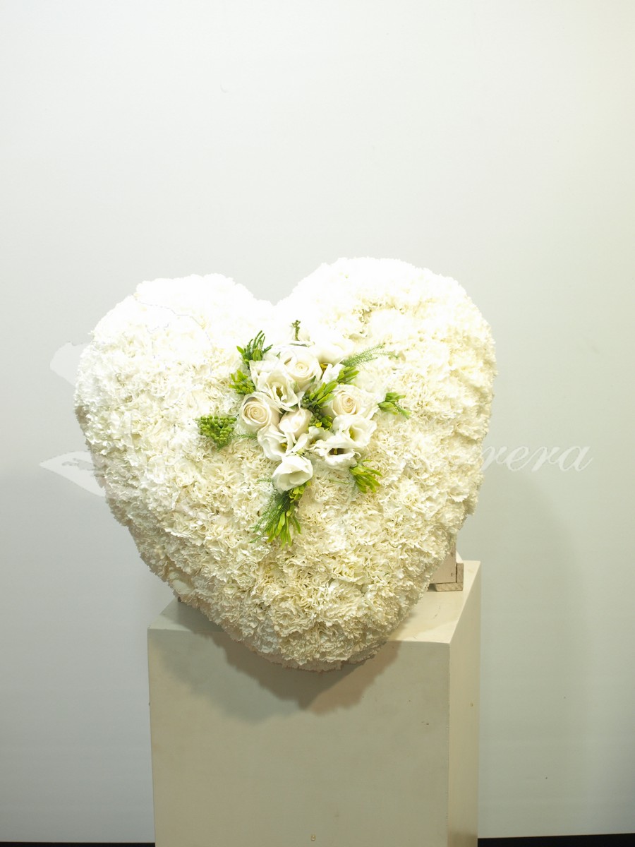 corazón funerario blanco 3 corazón funerario blanco 2