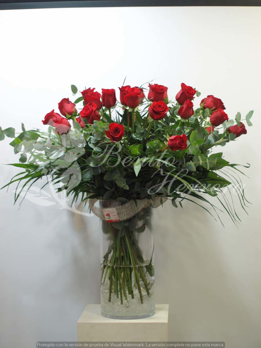 Jarrón de cristal con 24 rosas 3 Jarrón de cristal con 24 rosas 2