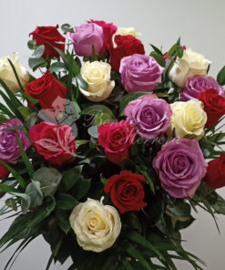 Ramo rosas tres colores.