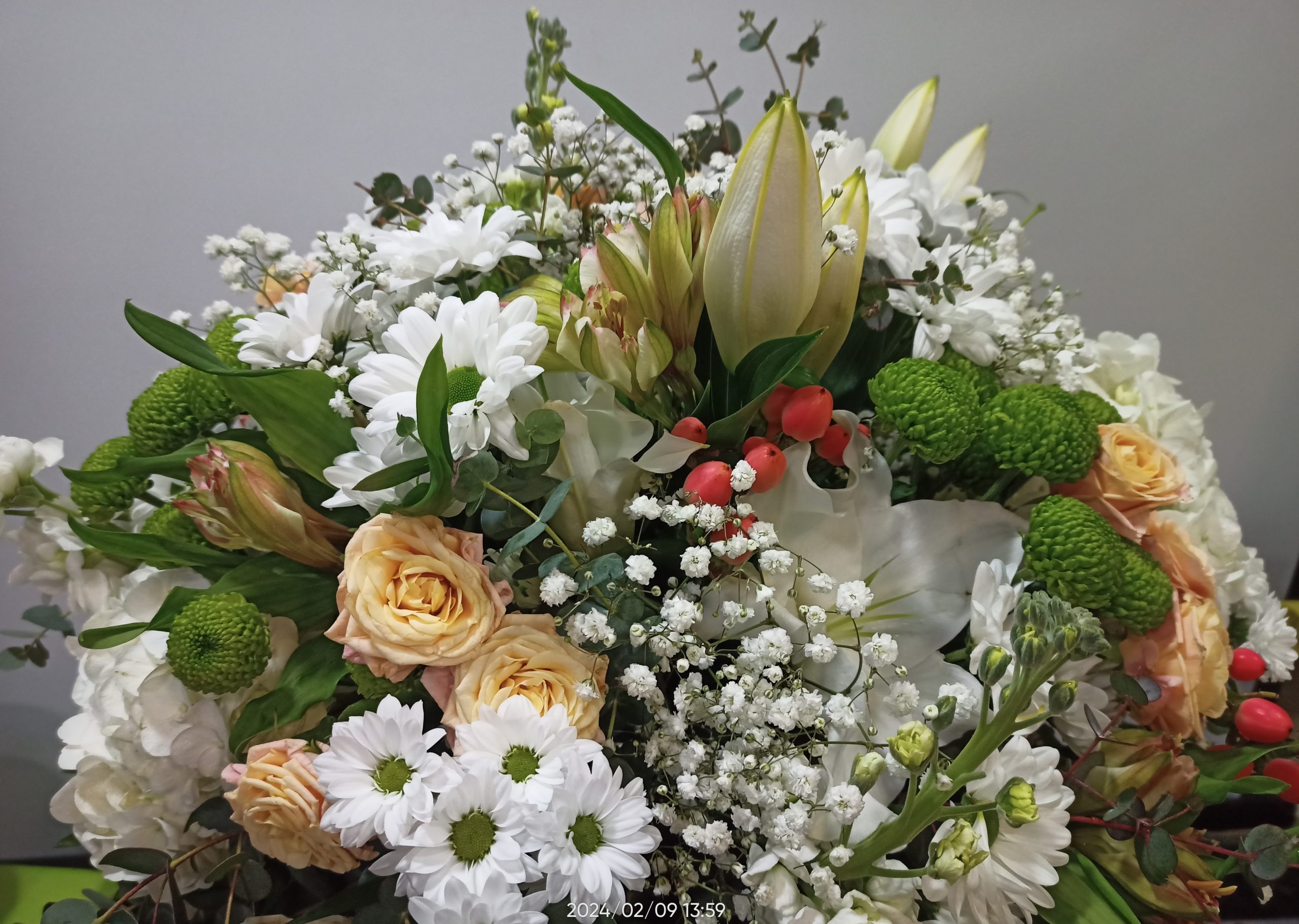 Cesta de flor variada. 4